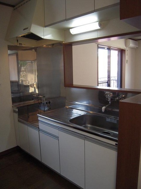 ロンウェル菊名　Ａ棟 人気のカウンターキッチン♪