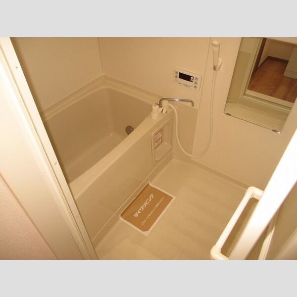 プチパレス102号室 浴室(追い焚き付き)