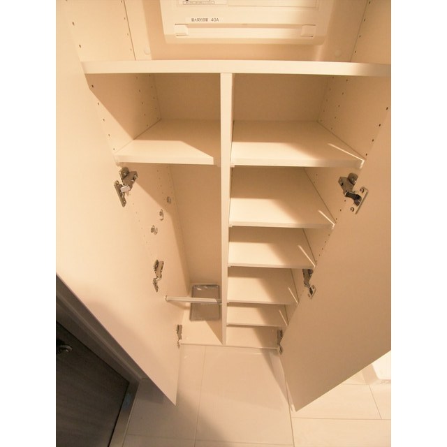 ラクレイス横濱関内0706号室 内観