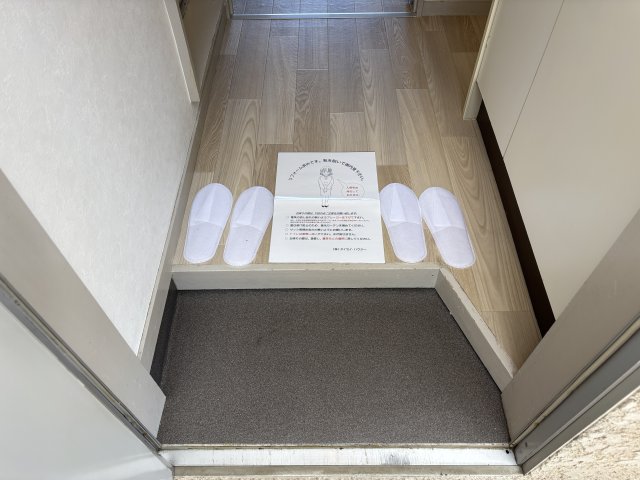 メゾンエトワールＣ棟 玄関