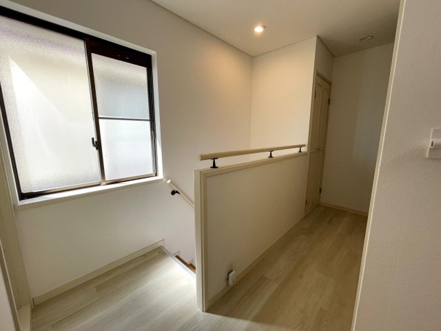 シェアハウス横浜根岸201号室 ２Ｆ廊下、人感センサー照明