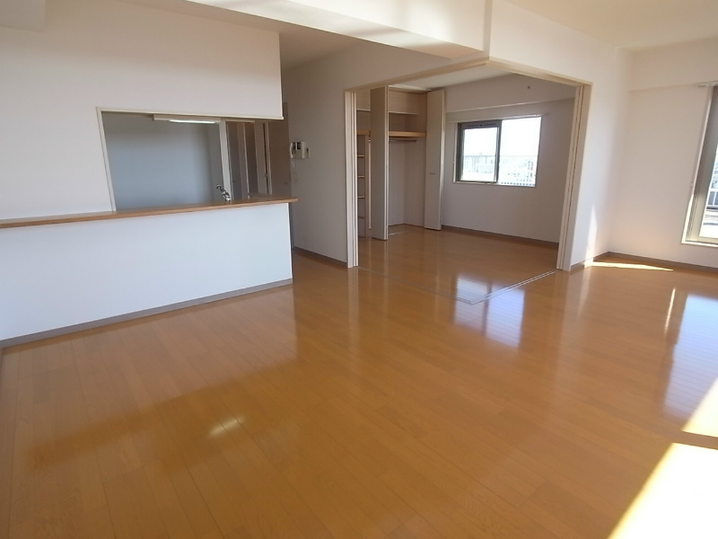 ロングエイトⅢ9階 リビング