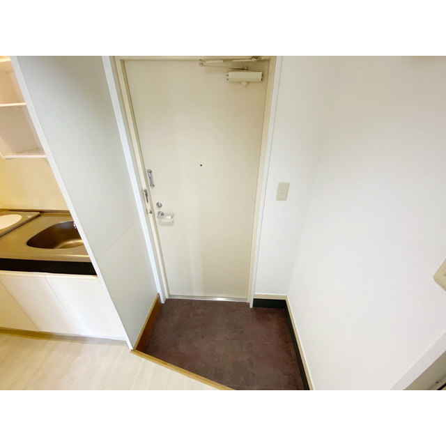 サンエイアームス 玄関