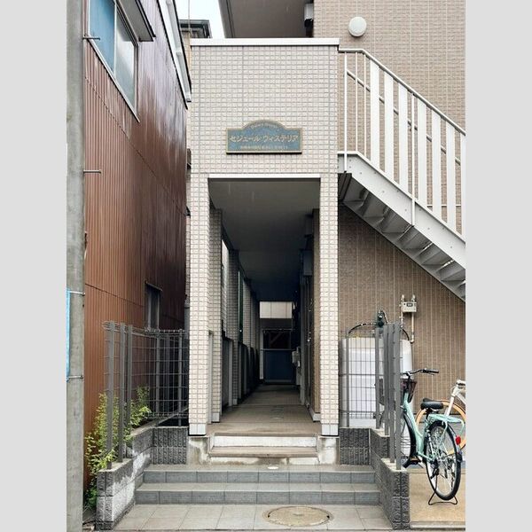 セジュールウィステリア101号室 エントランス