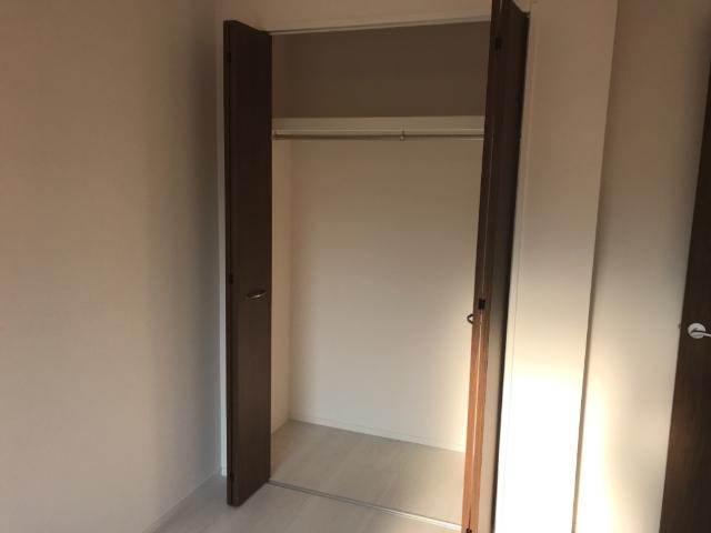 ラ・ジオンあきる野106号室 クローゼット