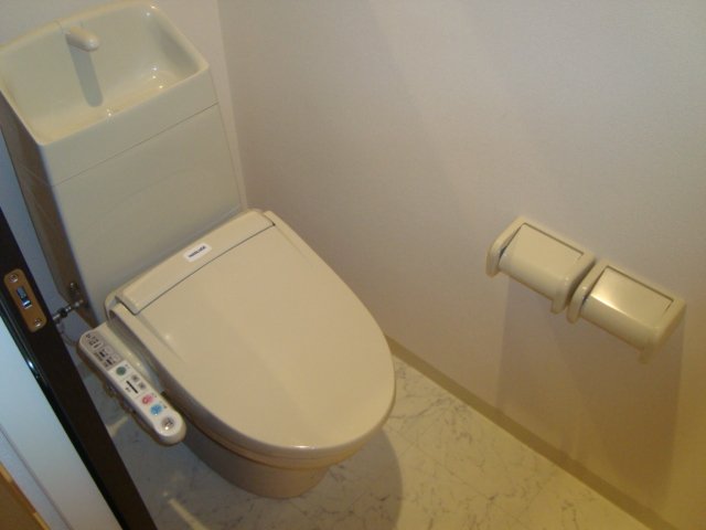 ａｖｅｎｉｒ401号室 シャワー付トイレ