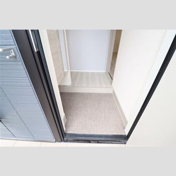 La Maison Masha102号室 玄関
