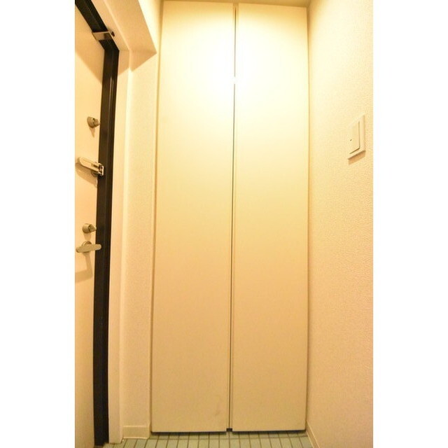 CRESCENT COURT 内観