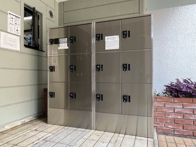 烏山ダイカンプラザⅠ号館4階 宅配BOX