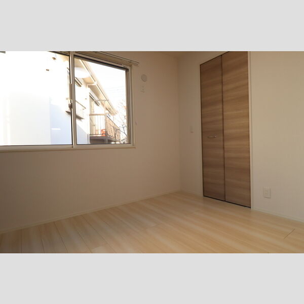 ラリュール赤塚Ⅰ205号室 洋室