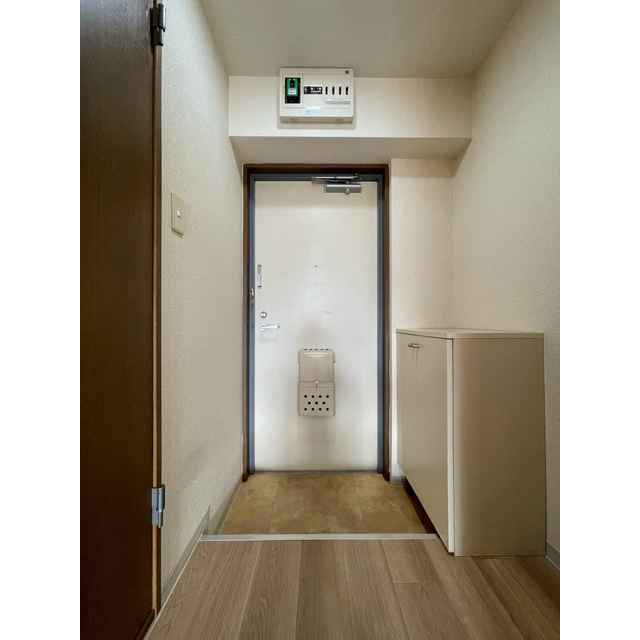 サニープラザ306号室 玄関