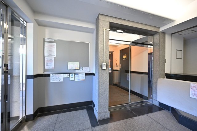 スカイコート明大前第２3階 エントランス