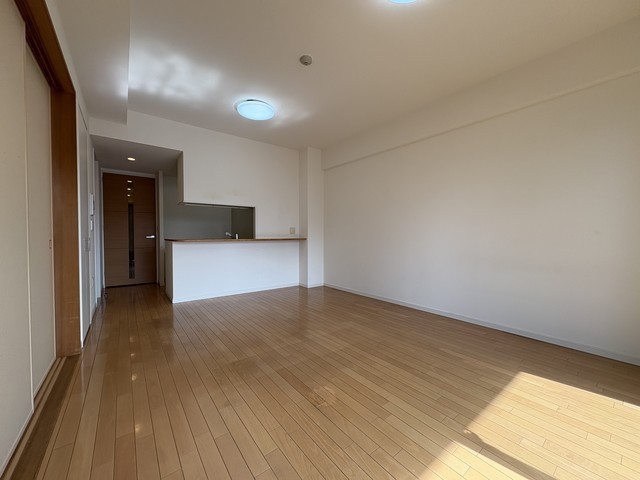 川口ティーブルー306号室 LD（2025年10月撮影）