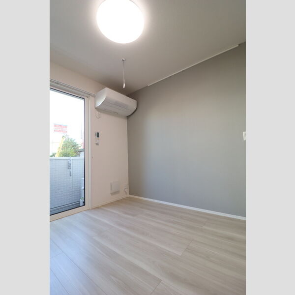 D-comodo深大寺北町102号室 居室