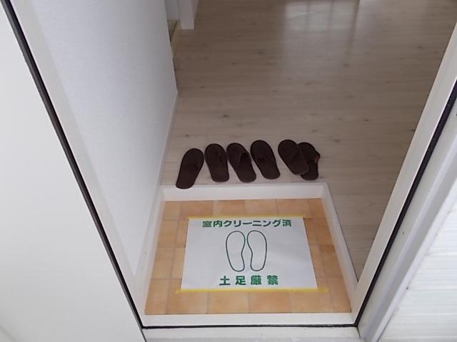 コートいずみ 玄関