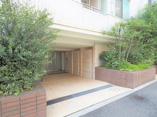 オープンレジデンシア南青山ウエストテラス7階 エントランス