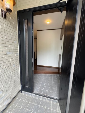 西区指扇戸建て 玄関
