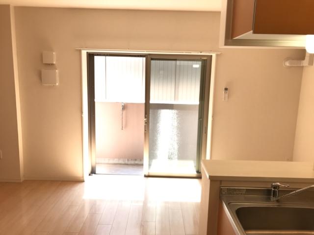 103号室