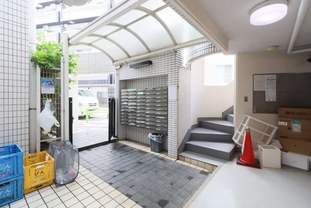 トップ三軒茶屋第４2階 エントランス