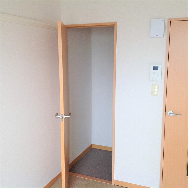 レオパレスリョーヒーナ 内観