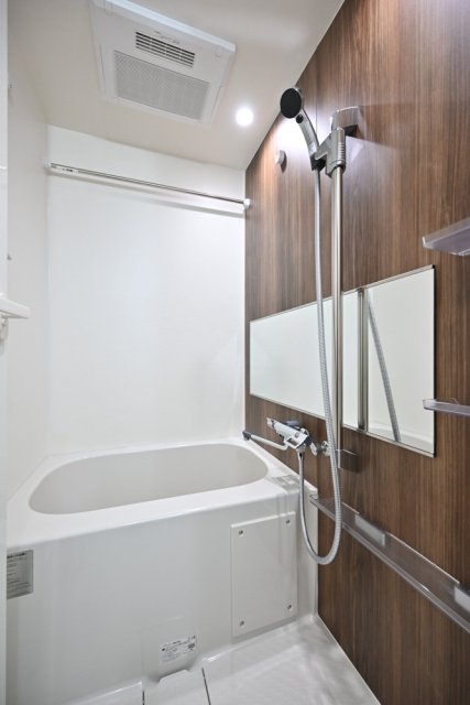 ＧＲＡＮＳＩＴＥ　ＮＡＫＡＭＥＧＵＲＯ10階 お風呂