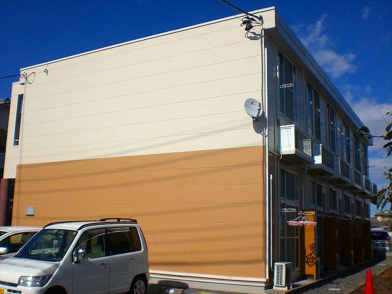 レオパレスフェザーハウスの外観画像