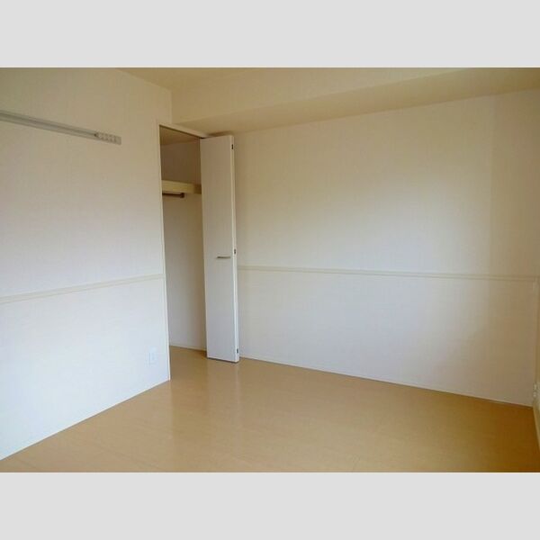 ソフィアコート　弐番館105号室 洋室