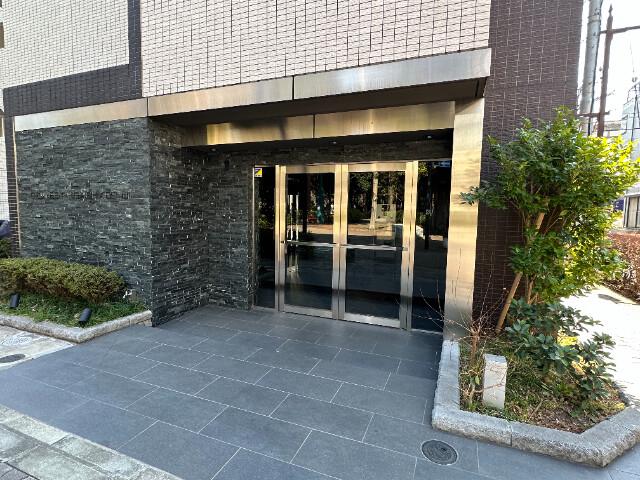 REALEST-HIGASHIKOENJI エントランス