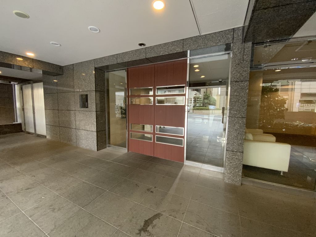 パレステュディオ麹町204号室 エントランス