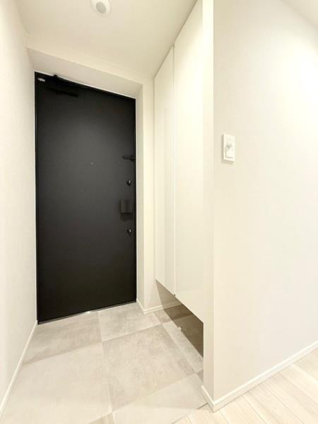 Ｌａ　Ｐｅｒｌａ　Ｎａｋａｎｏ3階 玄関