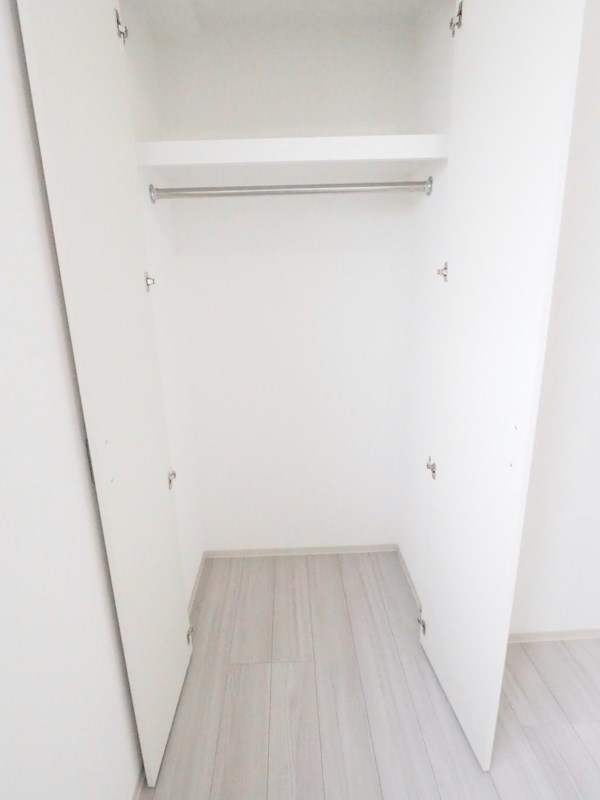 ドゥーエ入谷Ⅰ8階 収納