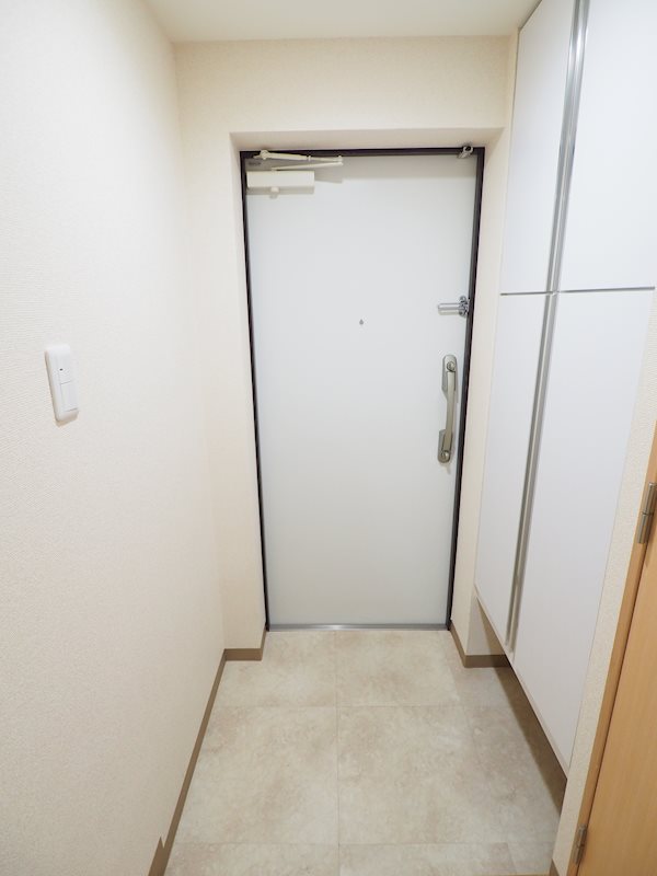 ザ・パーククロス大山1階 玄関