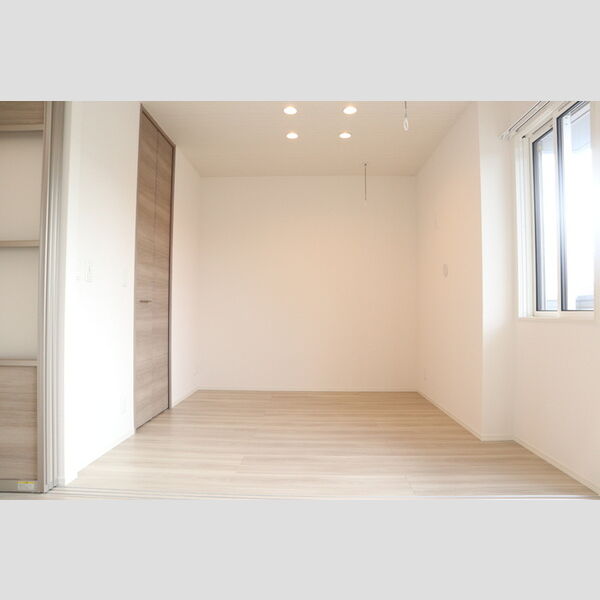 グランディールKAWAGUCHI301号室 洋室