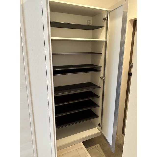 クレール流山おおたかの森 玄関