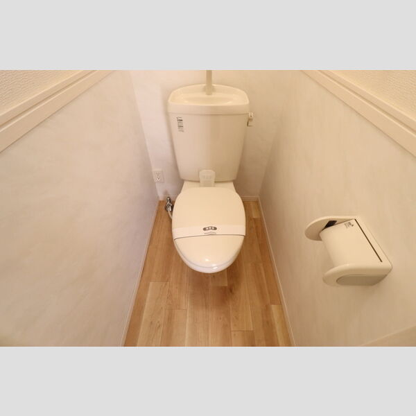 グランモア登戸　弐番館207号室 トイレ