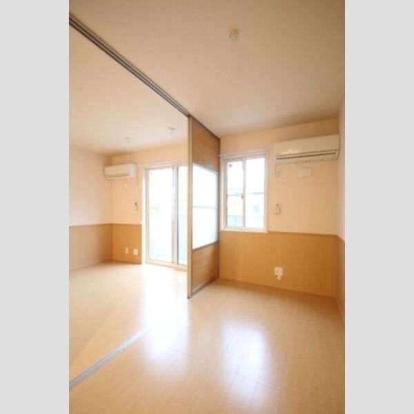 ソレーユ川口202号室 洋室