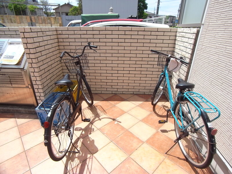 リリックコートひまわり1階 駐車場