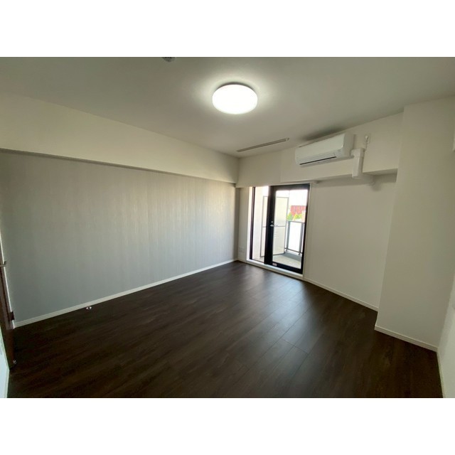 プレール・ドゥーク西新井Ⅱ 内観