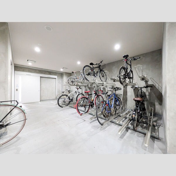 ホウエイコート秋葉原1203号室 駐輪場