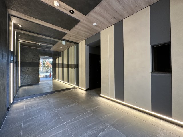 Ｖａｌｏｒｅ ＮｉｓｈｉｓｕｇａｍｏⅡ302号室 エントランス