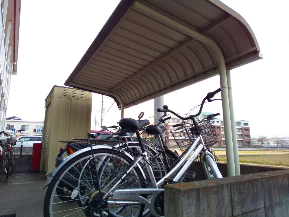 レオパレスアチェリ103号室 駐輪場