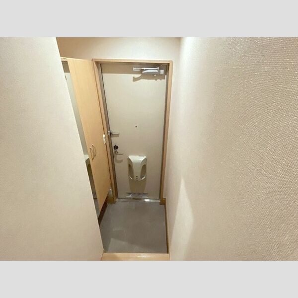 グランポルテ美園　A 玄関