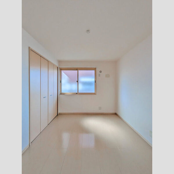 コゥジーコート　A/B 北側洋室