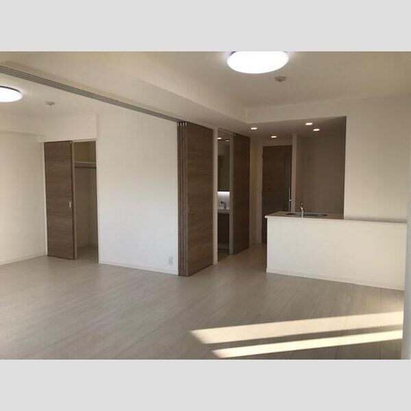 S-RESIDENCE王子east 玄関