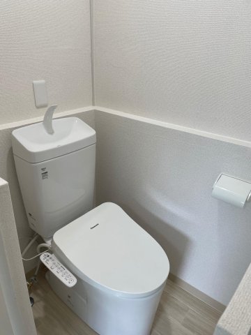 共栄ビル 新品トイレ。リフォーム済み