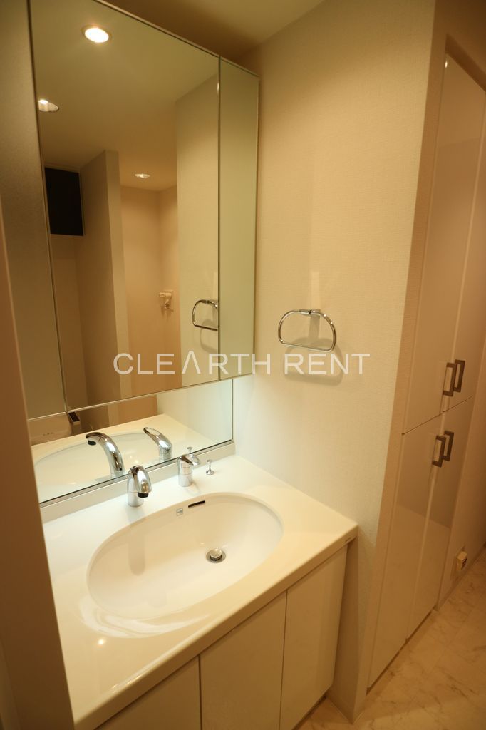 グラーサ西麻布2階 ☆インターネット使用料無料/入居後も安心・直接の管理会社☆