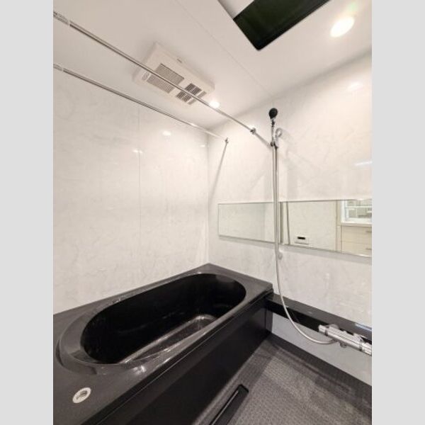 フレジア103号室 一日の疲れを癒すのはやっぱりゆとりのお風呂ですね♪