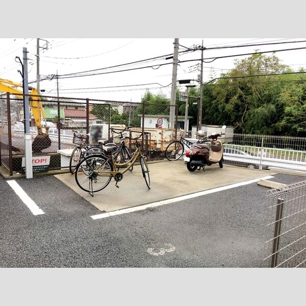 ブレンド下九沢301号室 駐輪場です。