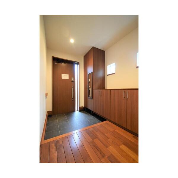杉並区南荻窪1丁目戸建て1号室 玄関