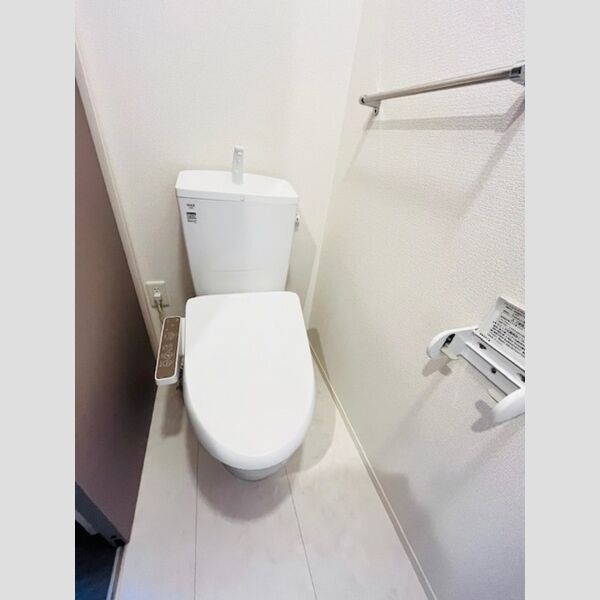 ブリーズコースト夕陽ヶ丘101号室 温水洗浄暖房便座